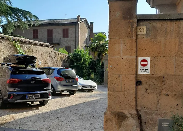 Porta Vivaria Orvieto- Private Parking